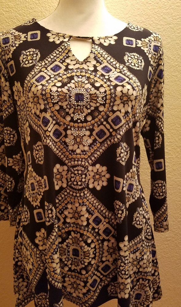 JM Collection Pullover Top